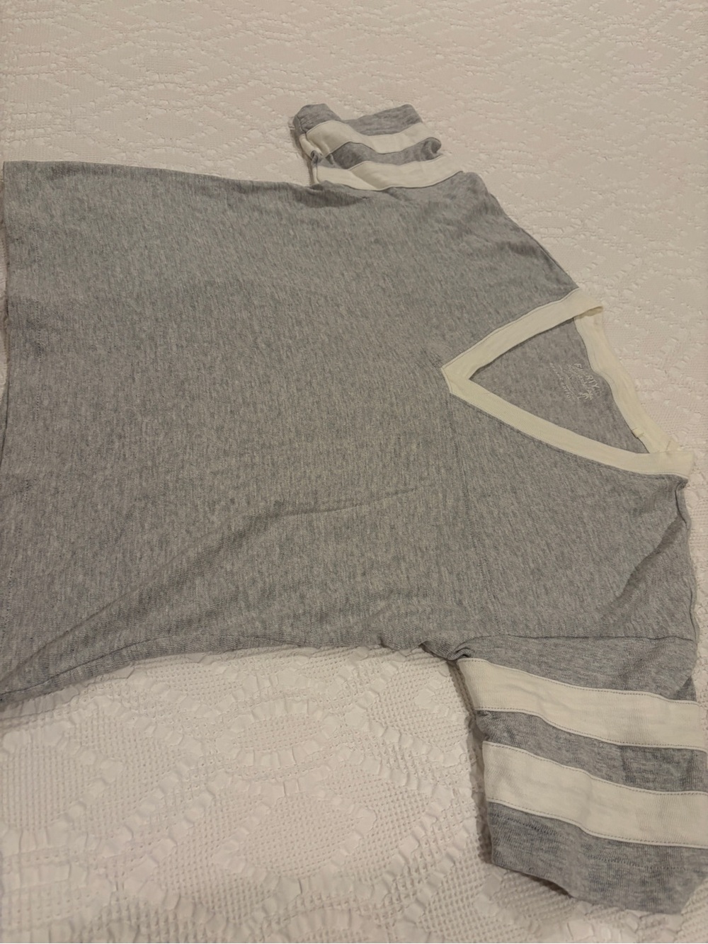 Faherty Light Gray V-Neck Short Sleeve Sweater with Cream Trim - Picture 2 of 7